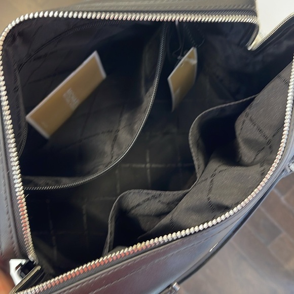 Michael Kors med Duffle Travel - Leather/Coated
35S2STFU2B
BLACK - Picture 8 of 16